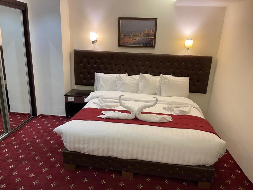 Madison Hotel 3*