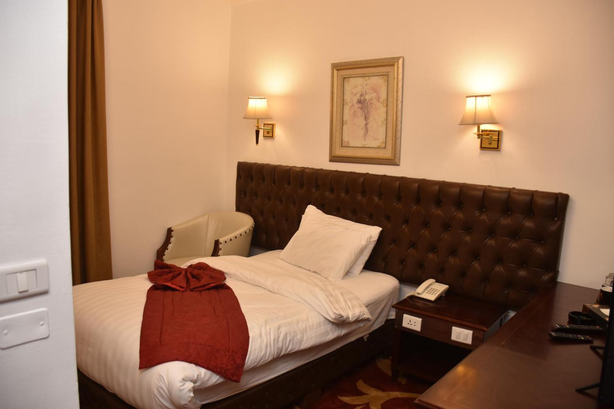 Madison Hotel 3*