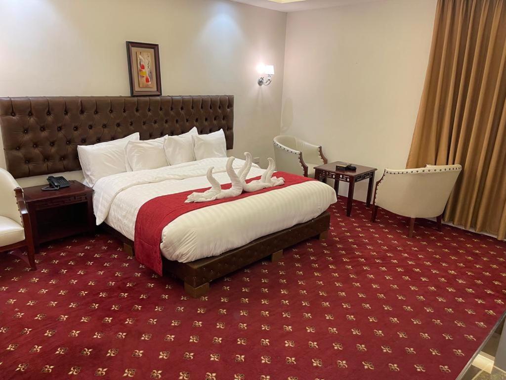 Madison Hotel 3*